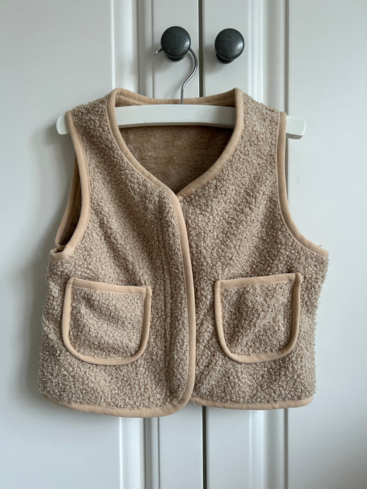 Teddy gilet met naam